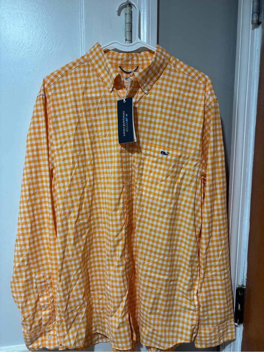 New with tags! Mena Vineyard Vines Orange and White  Button-Down Shirt - large